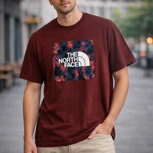 The North Face Graphic T-Shirt – Men’s Medium